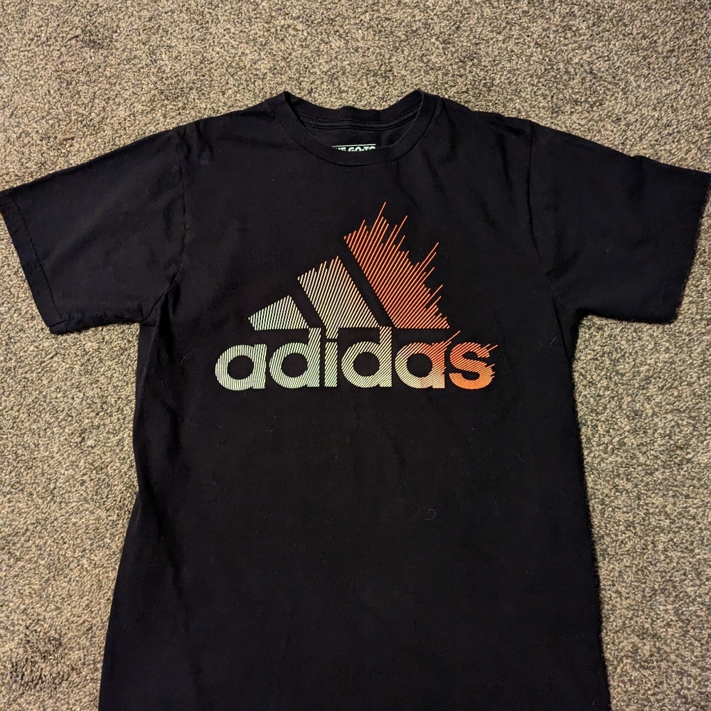 Adidas T-shirt